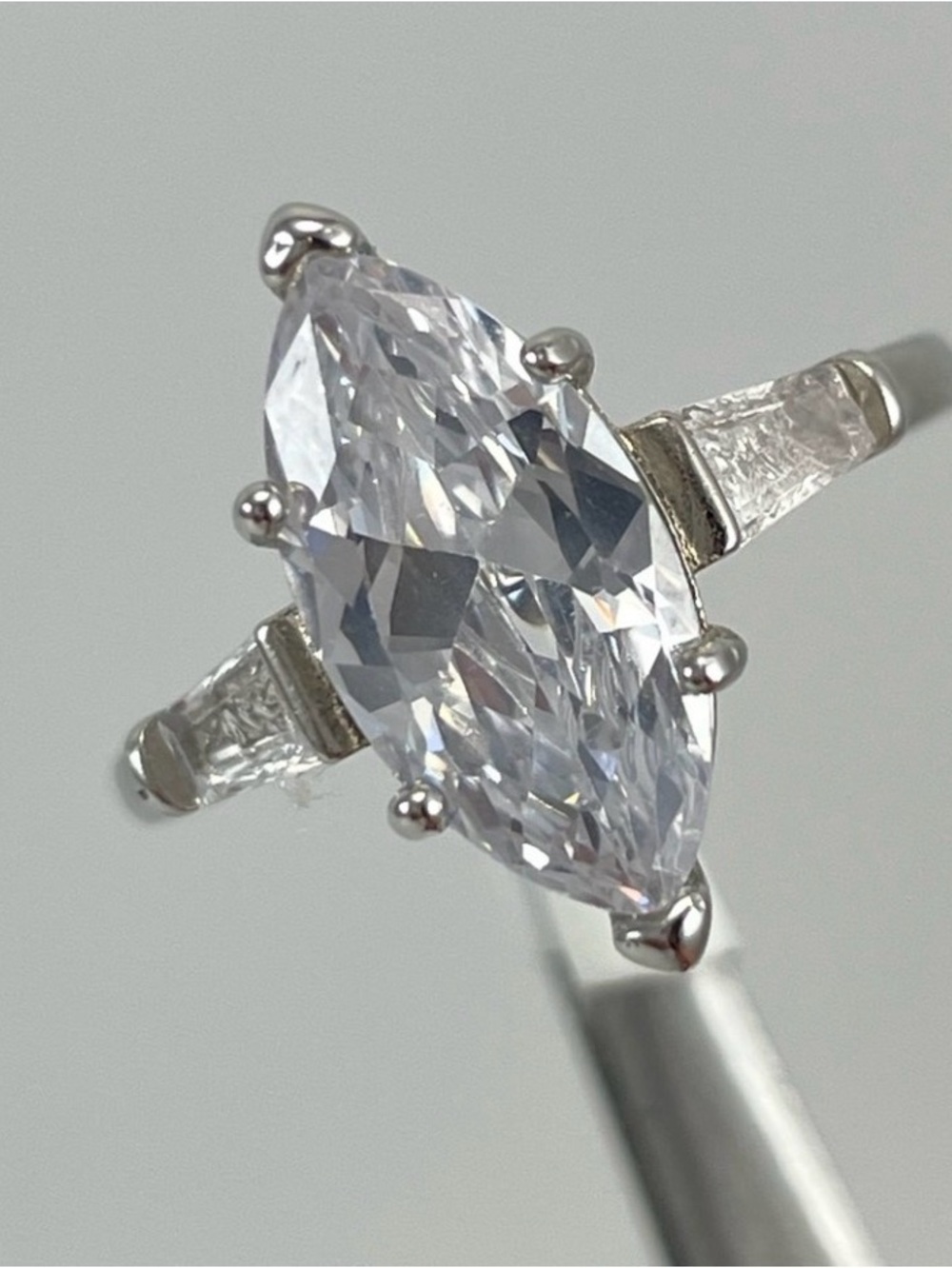 Beautiful Statement Elegant Marquise Solitaire Diamond CZ Silver Plated Ring
